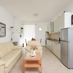Sea Organ Apartment *